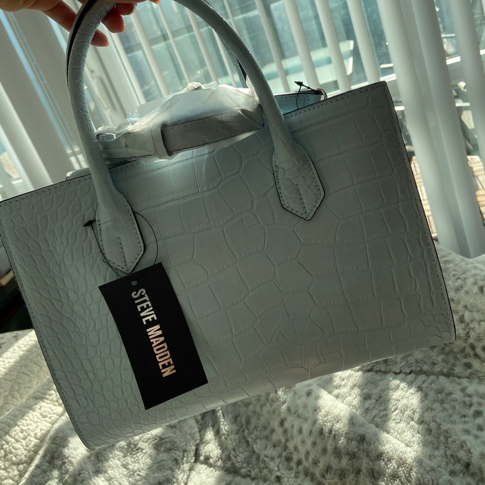 Purse - Picture 2 of 3